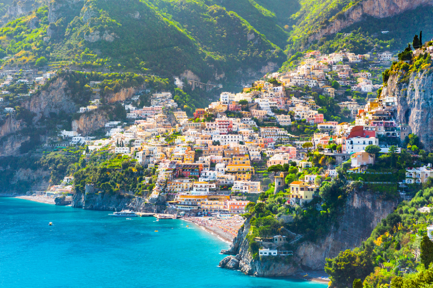 The Luxury of Simplicity: Experiencing the Amalfi Coast on a Day Yacht Charter